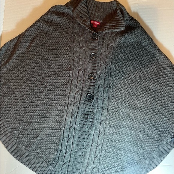 Merona Chunky Cable Knit Button Front Poncho / Cape Sweater Gray Size L/XL - Picture 6 of 15